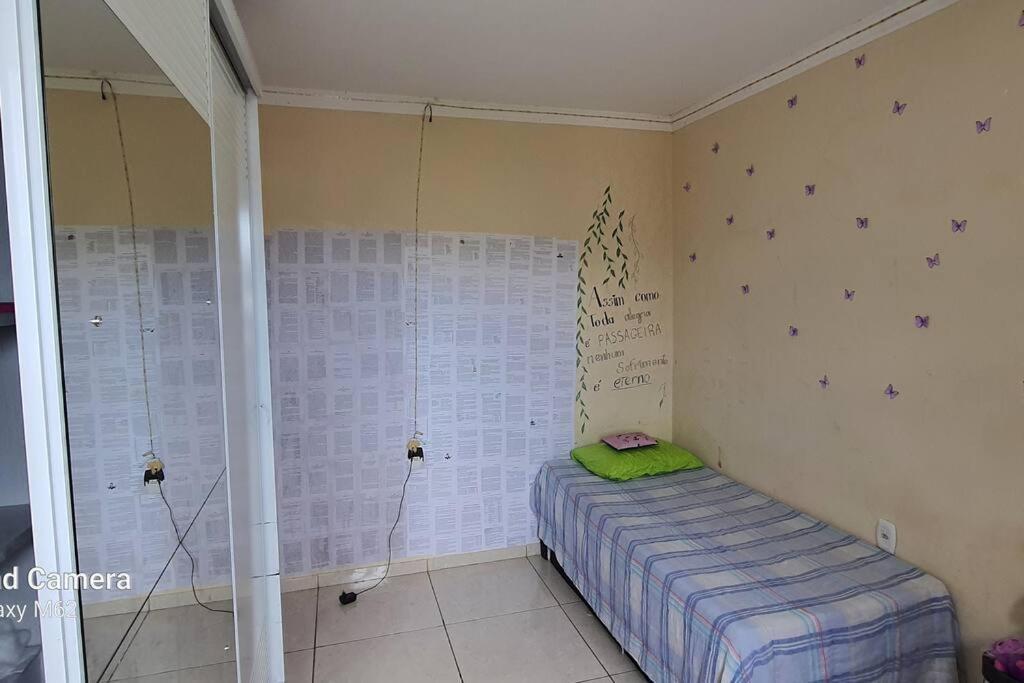 شقة Casa Aconchegante Em غواراباري المظهر الخارجي الصورة